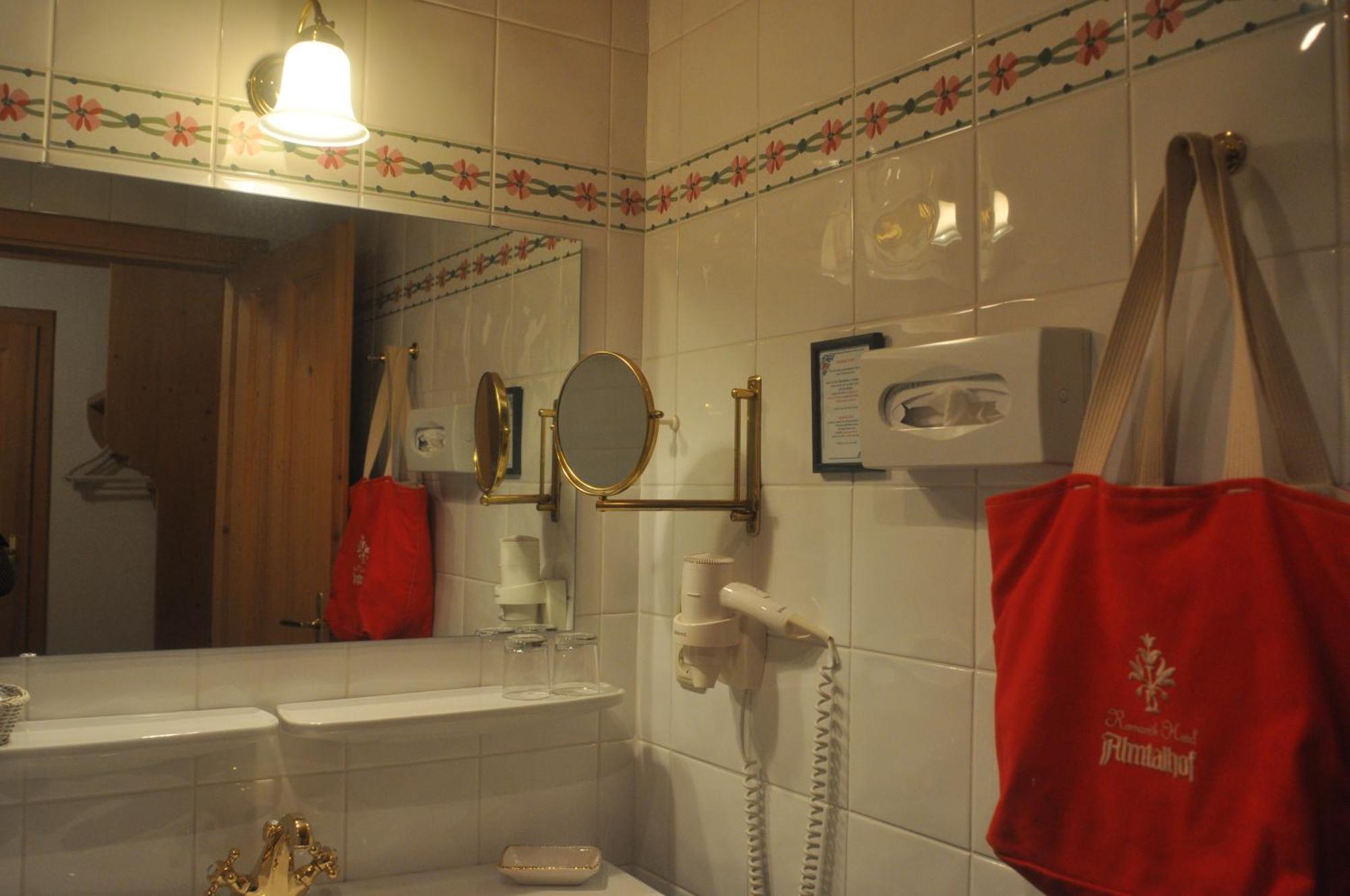 Romantikhotel Almtalhof Grünau im Almtal 部屋 写真