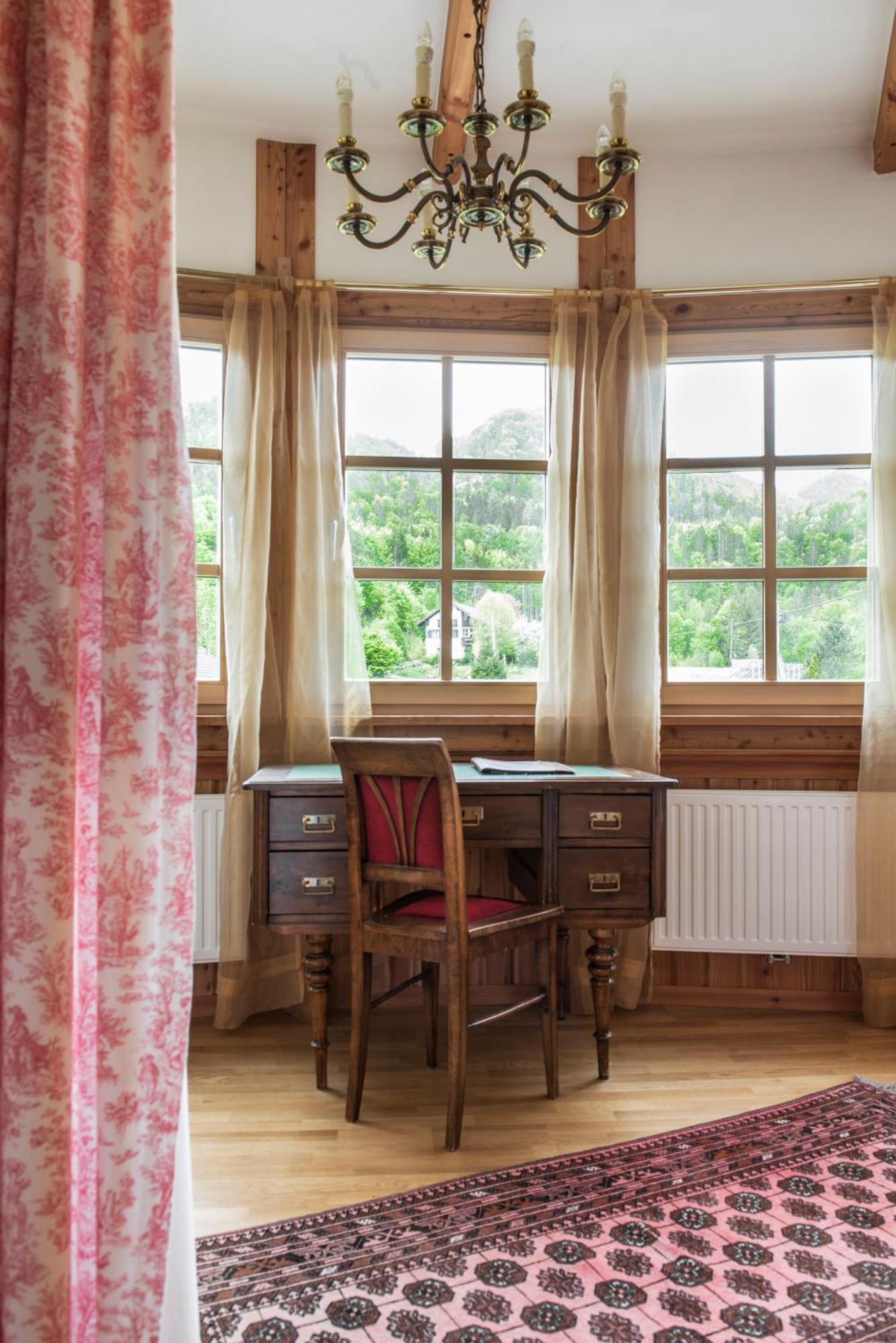 Romantikhotel Almtalhof Grünau im Almtal エクステリア 写真