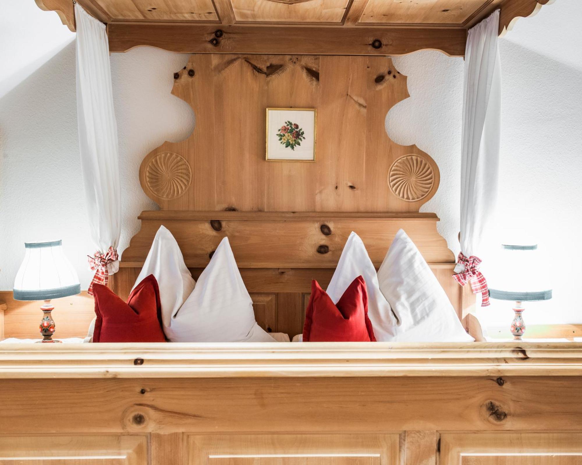 Romantikhotel Almtalhof Grünau im Almtal エクステリア 写真