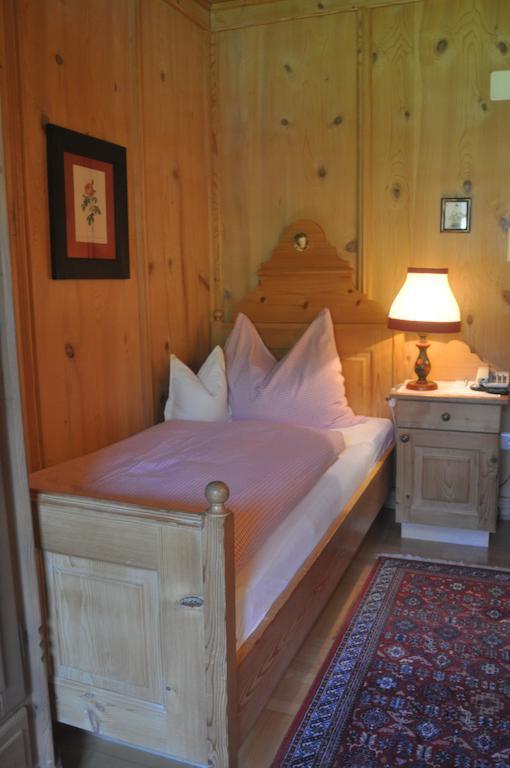Romantikhotel Almtalhof Grünau im Almtal エクステリア 写真
